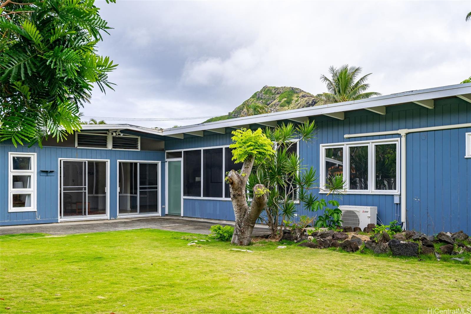 114 Kaelepulu Drive 114 Kaelepulu Drive
