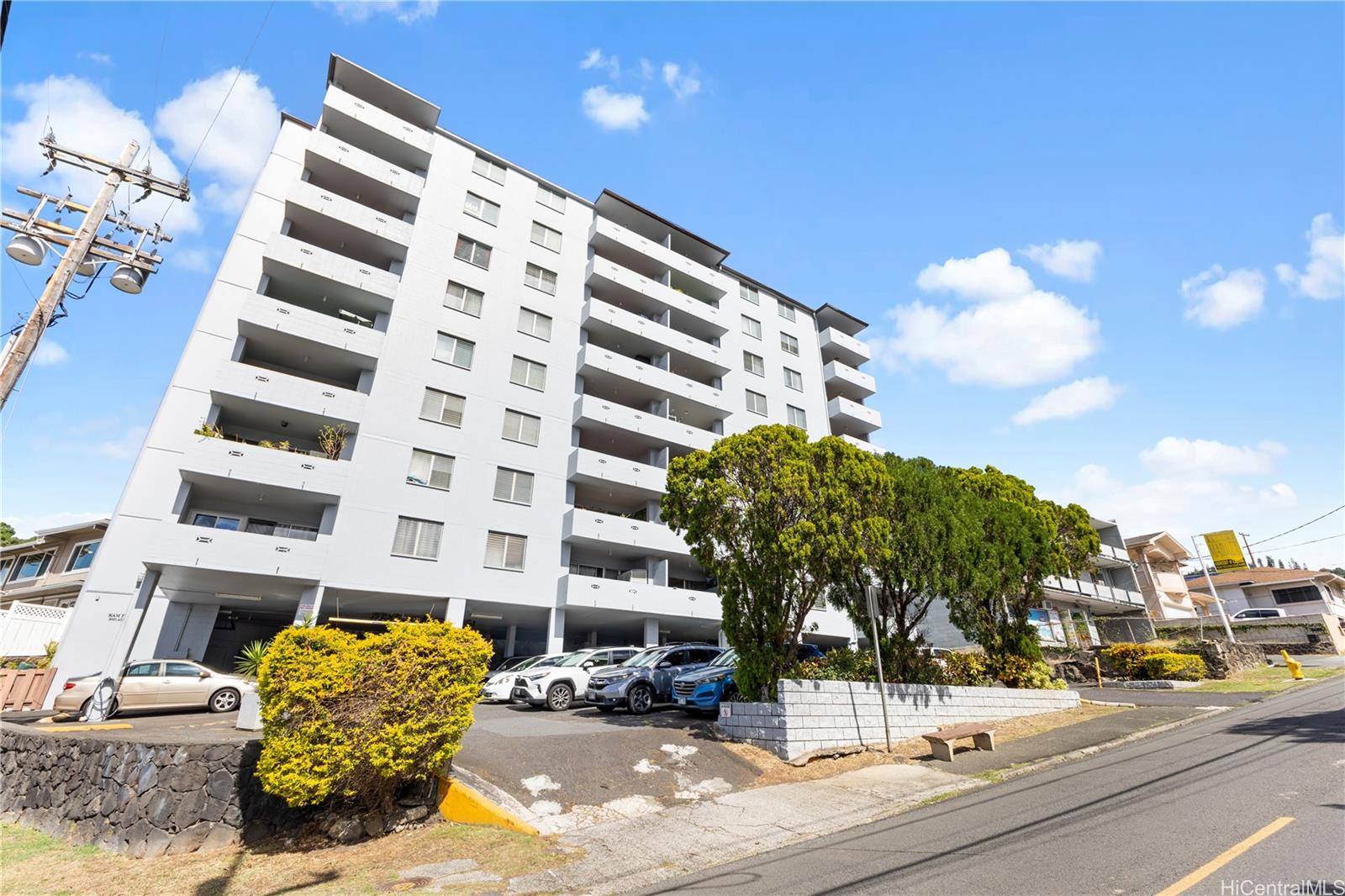 2001 Aupuni Street Unit 402 2001 Aupuni Street Unit 402