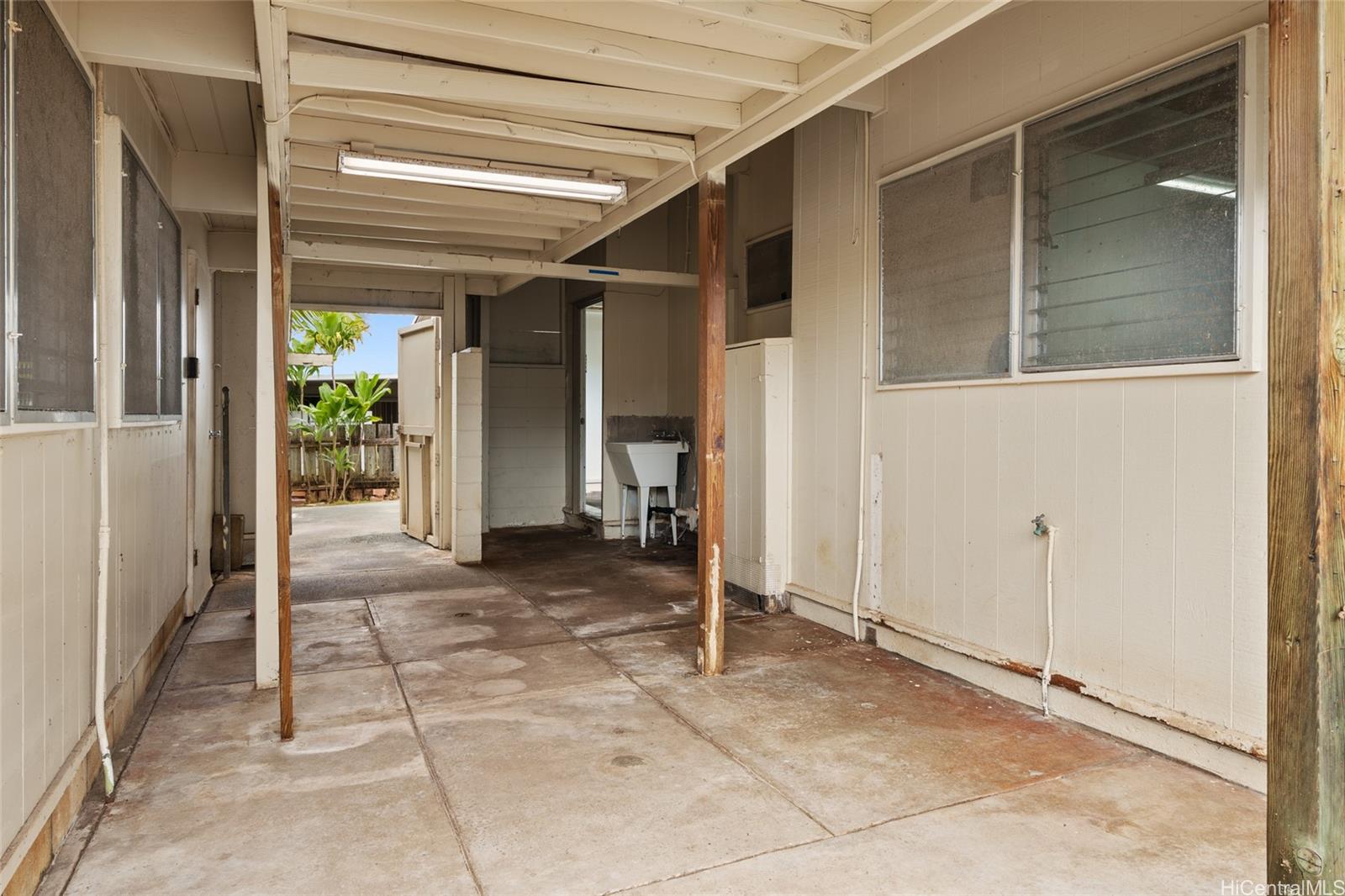 1858 Hoolehua Street 1858 Hoolehua Street