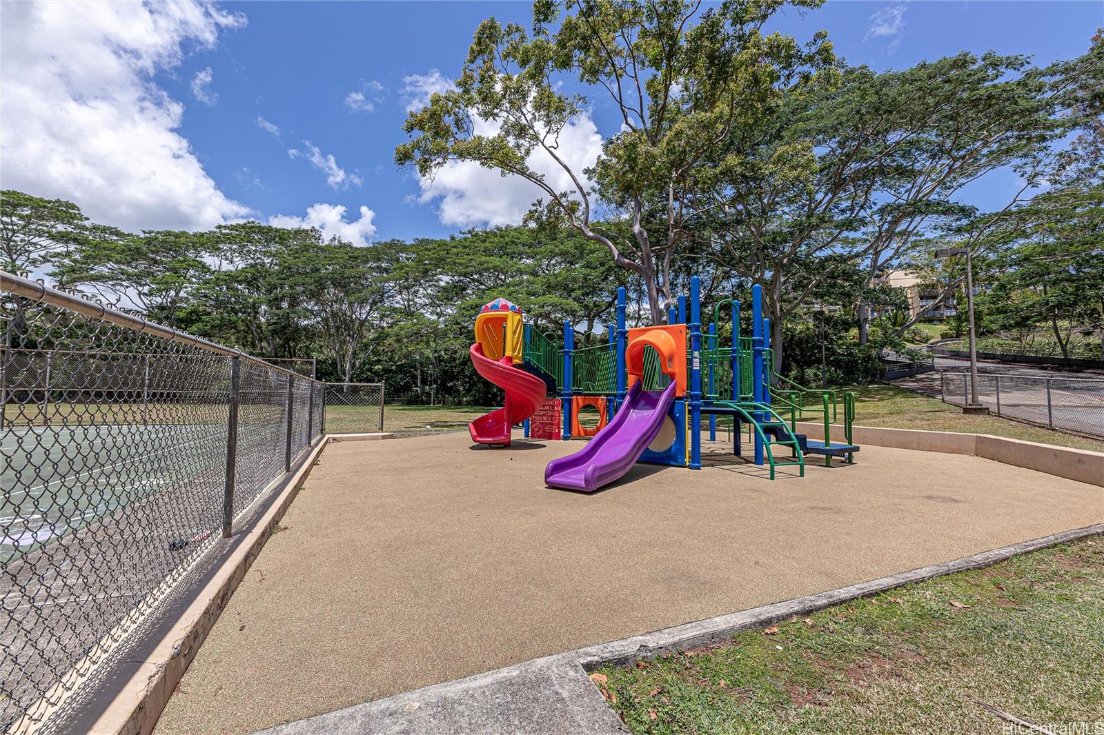 95-2055 Waikalani Place Unit B204 95-2055 Waikalani Place Unit B204